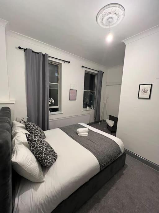 1 Bedroom Flat In Kings Cross! Londra Exterior foto